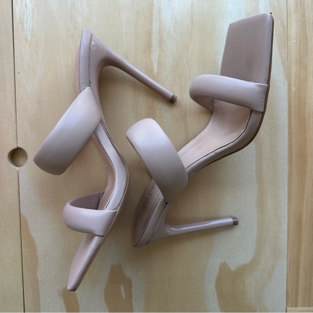 Simmi London Wide Fit Skye Padded Mules in Beige US Wide 7